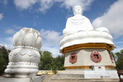 Nha Trang, Long Son Pagoda