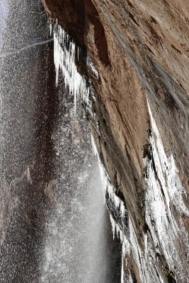 Fall from Middle Emerald Pool