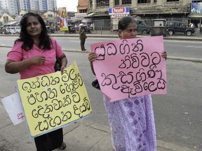 Colombo, women demonstration