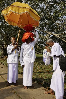 Anuradhapura, on the way to Sri Maha Bodhi