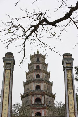 Hu, Thien Mu Pagoda