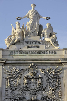 Arch at Comrcio Square