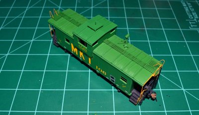 Roofwalk & end ladders painted, decal work has begun