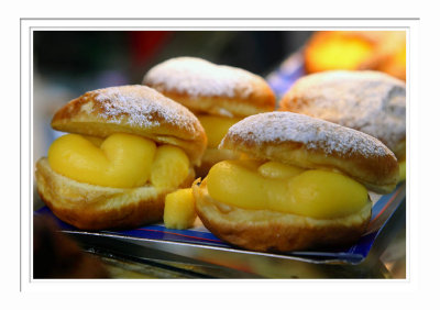 Custard Sandwiches