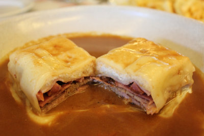 波多當地美食：Francesinha (A traditional dish in Porto)