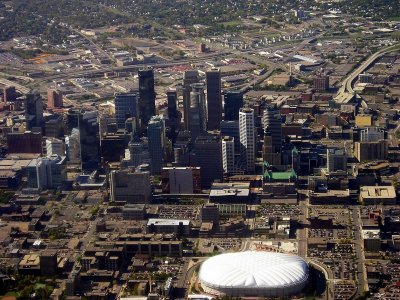 THIS IS AN AERIAL VIEW OF THE DOWNTOWN MINNEAPOLIS  AREA