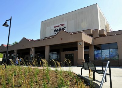 ANY VISIT TO THE MINNEAPOLIS ZOO BEGINS AT THE IMAX THEATRE-WHAT A GREAT 3D EXPERIENCE
