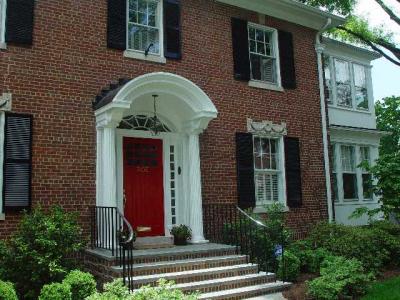 TYPICAL HOME IN GEORGETOWN $1.5 MILLION