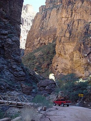 LOOK FOR THE LITTLE RED TRUCK AT THE BOTTOM OF THE PICTURE..........THIS IS ONE DEEP CANYON......