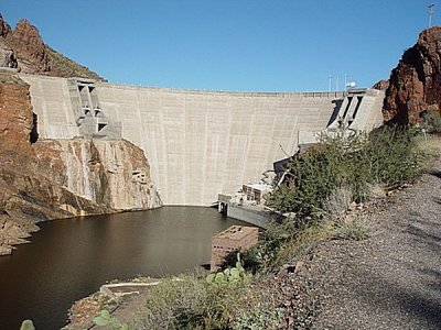 THE MIGHTY ROOSEVELT DAM..........