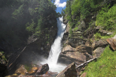 Waterfall on Serebryanka river