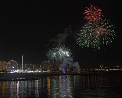 Coney Island fireworks 044.jpg