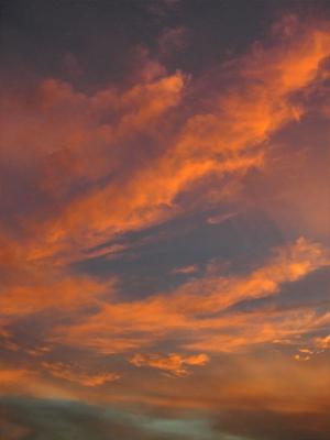Sunset's clouds / Nubes de atardecer