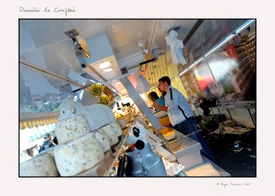 Derrire le Comptoir