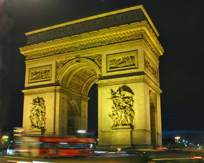Arc de Triomphe at Night (another must-have image)