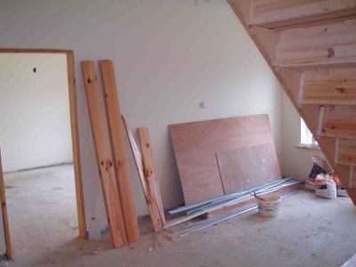 O'Sheas Green Under stairs.jpg