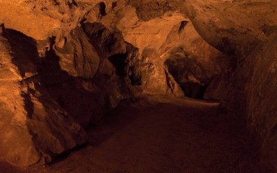Cave 2933.jpg