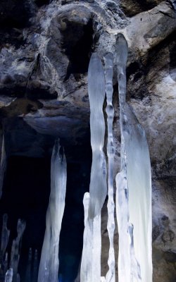 Icicles v2 3043.jpg