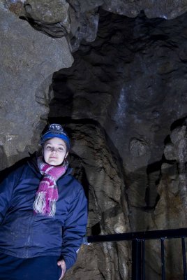 Cave Guide 2987.jpg