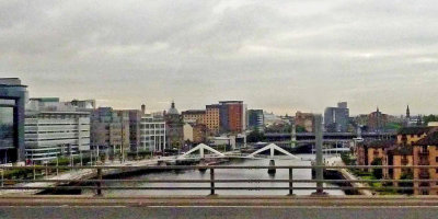 Squiggley Bridge over River Clyde, Glasgow, Scotland