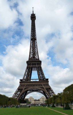Le Palais de Chaillot Framed by the Eiffel Tower