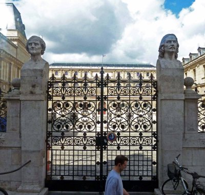 Interesting Gate in Paris