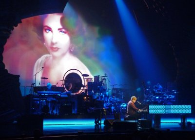 Elton John's Tribute to Liz Taylor