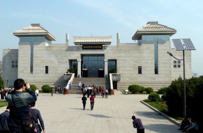 Exhibition Hall at Site of Terra-Cotta Warriors