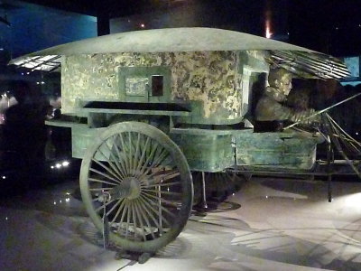 'Prince & Princess Chariot' from 200 BC was Found in the Funerary of the 1st Qin Dynasty Emporer