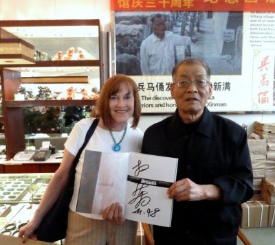 Susan & Mr. Yang, the Farmer Who Discovered the Terra-Cotta Warriors