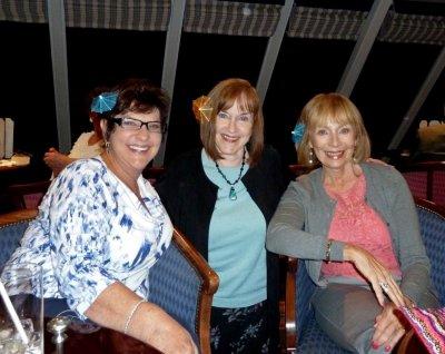 Susan, Susan, & Mollie in Horizons Lounge