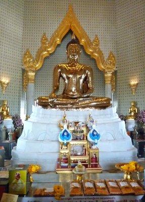 5.5 Ton Golden Buddha at Wat Trimitr, Bangkok