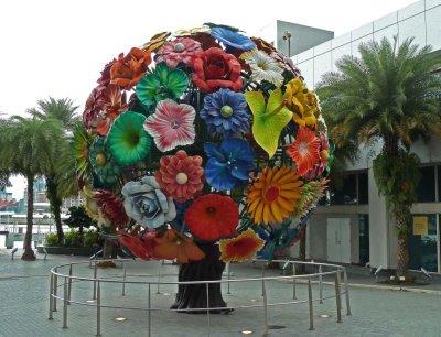 Sculpture at Harbourfront Center, Singapore