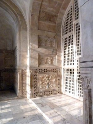 Decorations on the Wall of the Taj Mahal