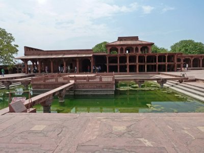 Anup Talao (Peerless Pool-1576) is in Front of Emperor Akhbar's Private Residences