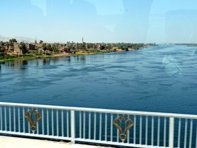 Crossing to the West Bank of the Nile
