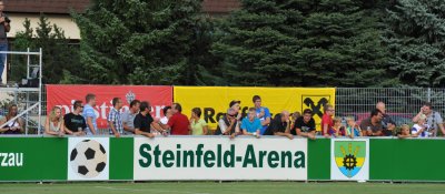 in die Steinfeld-Arena