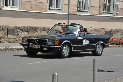42 Mercedes SL 280 1976.JPG