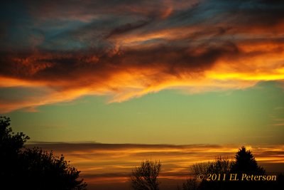 Nothing like a great sunset to end the day.
This image may be purchased at http://edward-peterson.artistwebsites.com/featured/end-of-day-edward-peterson.html
