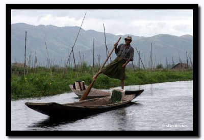 Inle Lake Traditional Leg Rower, Myanmar.jpg