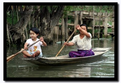 Mother Daughter Rowing Team, Inle Lake, Myanmar.jpg