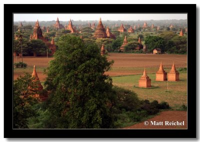Bagan's Pagodas, Myanmar.jpg