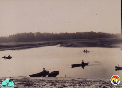 Lake Lafayette drained by sink, 1931.jpg