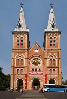 Saigon Notre-Dame Basilica (1)