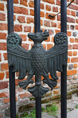 Elements of gate