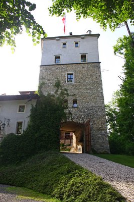 Korzkiew Castle