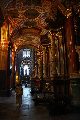 Collegiate Parish Church of St. Stanislaus - Interior