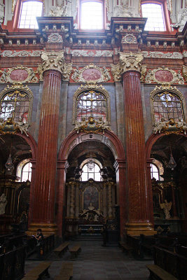 Collegiate Parish Church of St. Stanislaus - Interior