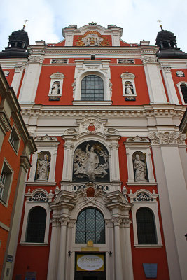 Collegiate Parish Church of St. Stanislaus - Architecture