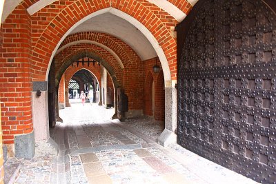 Gate